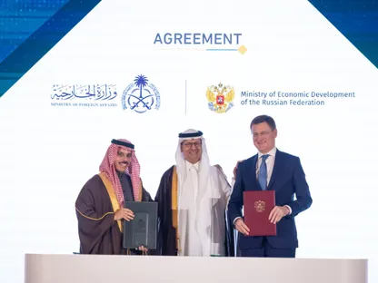 السعودية وروسيا توقعان اتفاقية الإعفاء المتبادل من تأشيرات الدخول لمواطني البلدين