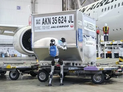 اليابان.. تشغيل الروبوتات يصل لنقل الأمتعة في مطار طوكيو