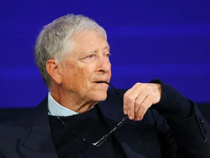 زوجة بيل جيتس السابقة تطالبه بالإجابة عن أسئلة تتعلق بقضية إبستين