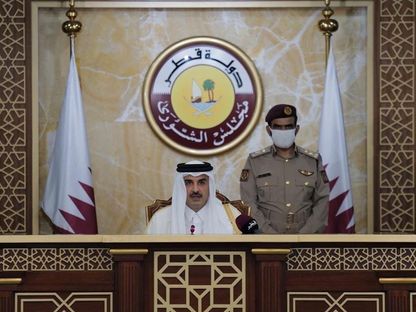 أمير قطر الشيخ تميم بن حمد آل ثاني يلقي كلمة أمام مجلس الشورى في الدوحة. 3 نوفمبر 2020 - REUTERS