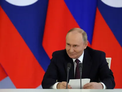 تفاصيل المقترح الروسي على طاولة ترمب.. ماذا يريد بوتين؟