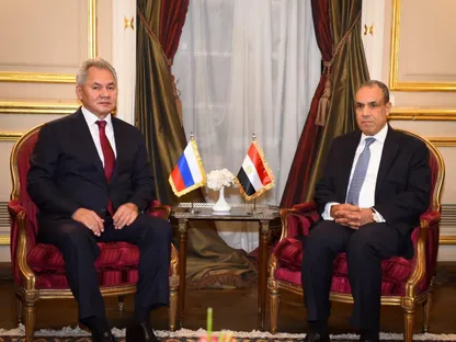 وزير الخارجية المصري بدر عبد العاطي يستقبل سكرتير مجلس الأمن الروسي سيرجي شويجو في القاهرة، 11 نوفمبر 2025 - MFAEgypt