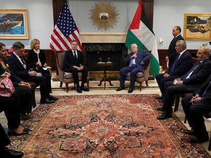 الرئيس الفلسطيني محمود عباس خلال لقاء وزير الخارجية الأميركي أنتوني بلينكن في العاصمة الأردنية عمان. 17 أكتوبر 2023 - Reuters