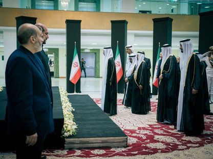 وفد دولة الإمارات خلال مشاركته في مراسم العزاء الرسمية للرئيس الإيراني الراحل إبراهيم رئيسي في طهران. 22 مايو 2024 - @OFMUAE