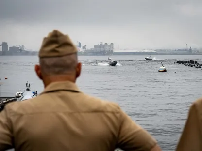 "البنتاجون" يعلن نشر زوارق مسيرة في الحرب على إيران