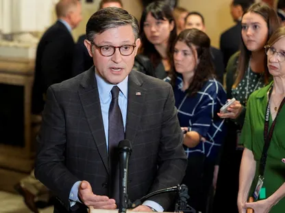 رئيس "النواب الأميركي" يواجه قائمة طويلة من الأزمات مع عودة المجلس للانعقاد