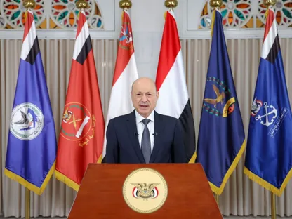 العليمي يعلن بدء العمليات العسكرية لبسط السيادة على كامل الأراضي اليمنية