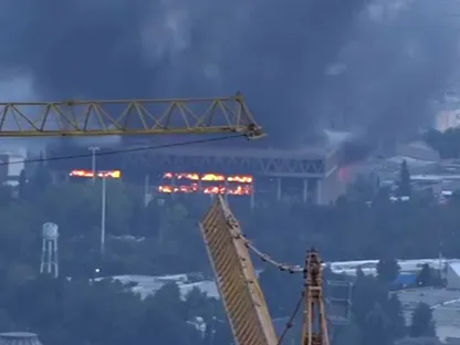 إسرائيل تستهدف مبنى هيئة الإذاعة والتلفزيون الإيرانية