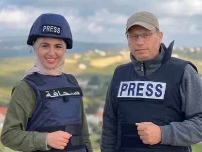 إسرائيل تغتال صحافيين اثنين في غارة على سيارتهما بجنوب لبنان