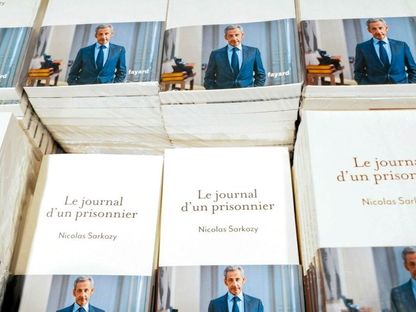 ثلاثة أسابيع في السجن جعلت من ساركوزي كاتباً تراجيدياً