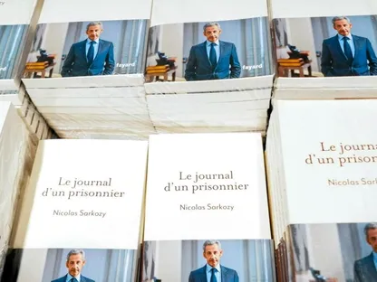 ثلاثة أسابيع في السجن جعلت من ساركوزي كاتباً تراجيدياً