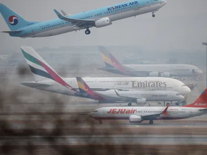 استئناف محدود لحركة الطيران في منطقة الخليج بعد إلغاء آلاف الرحلات