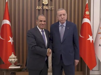 الرئيس التركي رجب طيب أردوغان يستقبل وزير الخارجية المصري بدر عبد العاطي في مقر حزب العدالة والتنمية. 12 نوفمبر 2025 - .