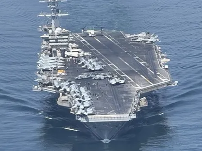 قائد البحرية الأميركية يدعو إلى تقليص الاعتماد على حاملات الطائرات