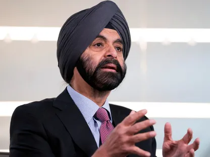 رئيس البنك الدولي لـ"الشرق": مستعدون لدعم لبنان بعد وقف الحرب