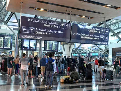 عودة تدريجية لحركة الطيران بمنطقة الخليج في ثامن أيام حرب إيران