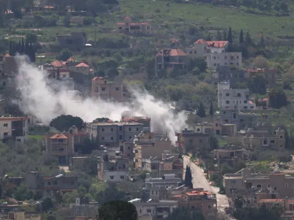 إسرائيل تستبق المفاوضات المباشرة مع لبنان بهجوم بري في بنت جبيل