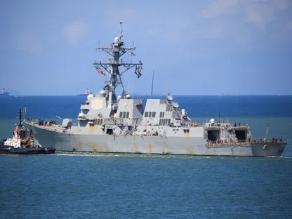 المدمرة الأميركية USS جرافيلي تبحر من ميناء إسبانيا وسط توترات متصاعدة في المنطقة بين الولايات المتحدة وفنزويلا. 30 أكتوبر 2025 - REUTERS