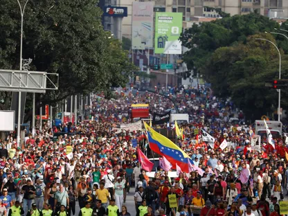 مسيرة لدعم الرئيس الفنزويلي نيكولاس مادورو في كاراكاس وسط تصاعد التوتر مع الولايات المتحدة. 6 أكتوبر 2025 - REUTERS