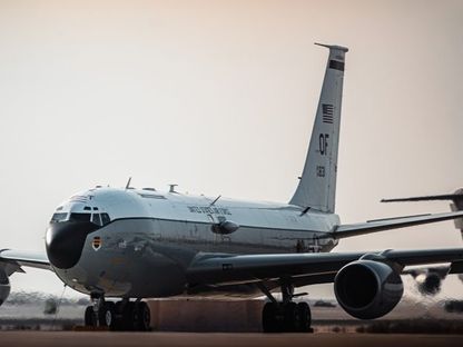 الطائرة WC-135R Constant Phoenix  وهي مخصصة لرصد النشاط الإشعاعي المرتبط باستخدام الأسلحة النووية. - theaviationist.com