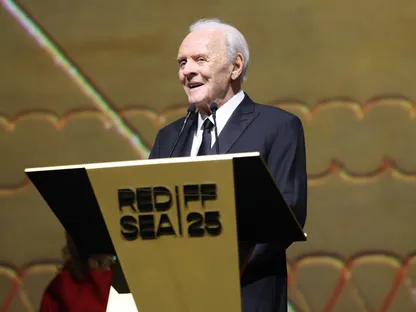 كلمات المكرمين تتصدر ختام مهرجان البحر الأحمر السينمائي في جدة