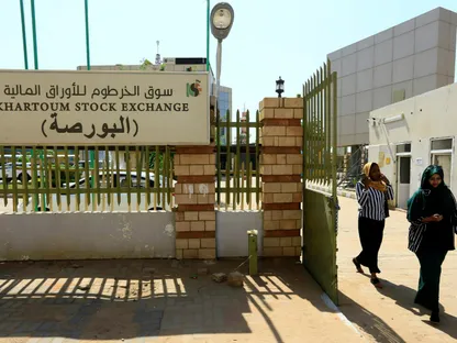 كيف صنعت الحرب سوقين للدولار في السودان؟