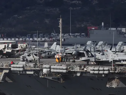 قائد القيادة المركزية يطلع ترمب على خيارات ضرب إيران.. وفانس: لن نتورط بحرب طويلة