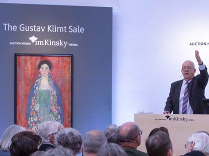 لوحة "الآنسة ليسر" للرسام كليمت تباع بـ32 مليون يورو في مزاد