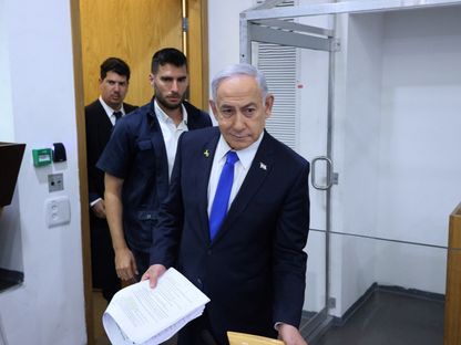 رئيس الوزراء الإسرائيلي بنيامين نتنياهو يحضر محاكمته بتهم الفساد في المحكمة الجزئية في تل أبيب، إسرائيل. 21 أبريل 2025 - REUTERS