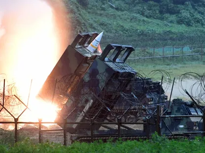 واشنطن ترسل صواريخ "أتاكمس" بعيدة المدى إلى أوكرانيا