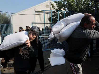 واشنطن "تضغط" لتمديد هدنة غزة.. وإسرائيل وحماس تبحثان معايير جديدة