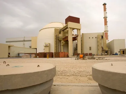 "كجزء من اتفاق مبدئي".. واشنطن تدرس تخفيف العقوبات على إيران