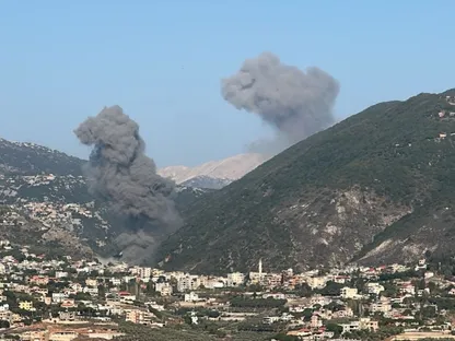 إسرائيل تشن سلسلة غارات على جنوب لبنان