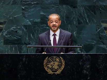 عُمان تجدد تضامنها مع دول الخليج وتدعو إلى صون الملاحة في هرمز