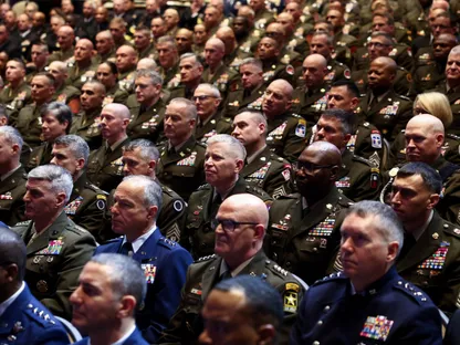 جنرالات الجيش الأميركي خلال اجتماع مع الرئيس دونالد ترمب في كوانتيكو، فيرجينيا، 30 سبتمبر 2025 - - Reuters