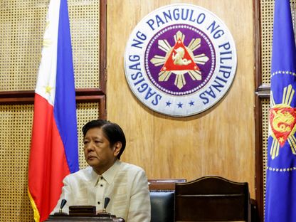 الرئيس الفلبيني فرديناند ماركوس جونيور خلال اجتماع في قصر مالاكانانج بالعاصمة مانيلا. 19 مارس 2024 - REUTERS