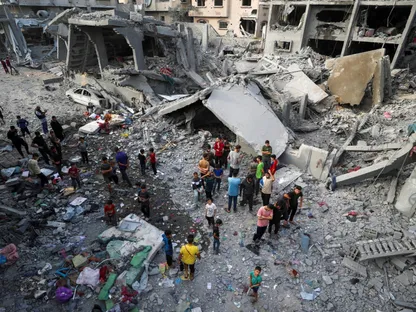 مفاوضات غزة تحت نيران التصعيد الإسرائيلي.. و"حماس" تستجير بـ"ضمانات واشنطن"