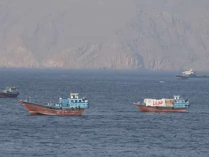 ترمب: إيران ارتكبت "انتهاكاً خطيراً" لوقف النار.. والاتفاق سيحدث "بالطريقة السهلة أو الصعبة"