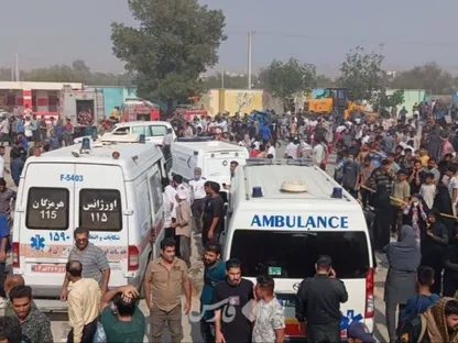 الهلال الأحمر الإيراني: ارتفاع حصيلة ضحايا قصف مدرسة ابتدائية