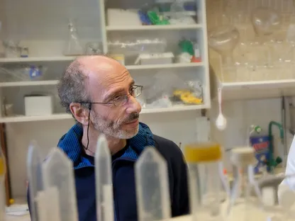 مقرر لجنة نوبل للكيمياء لـ"الشرق": استشرنا 3 آلاف خبير لتحديد الفائز