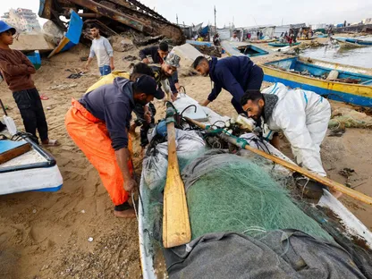 صيادون فلسطينيون في قطاع غزة، 12 نوفمبر 2025 - REUTERS