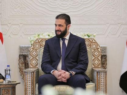 الشرع يستقبل وفداً أميركياً برئاسة توم باراك في دمشق