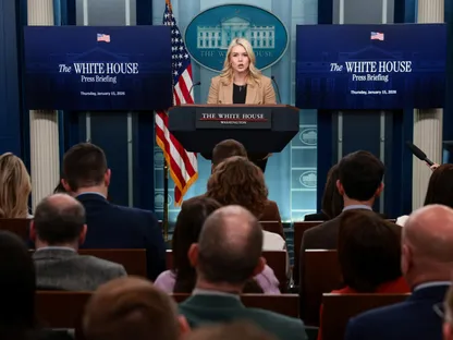 البيت الأبيض يرد على استقالة مدير مكافحة الإرهاب: ادعاءات خاطئة بشأن إيران