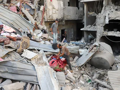 كيف يبدو الوضع في غزة بعد دعوة ترمب لوقف القصف وموافقة إسرائيل على انسحاب أولي؟