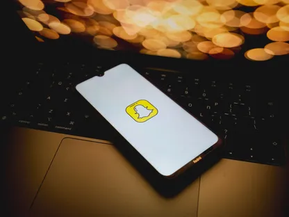 شعار تطبيق سناب شات يظهر على شاشة هاتف ذكي. 31 مايو 2024 - AFP