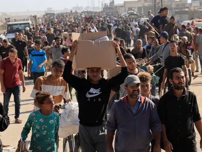 خطة إسرائيل لمساعدات غزة "خارج السيطرة".. تدافع الآلاف و"انسحاب" الفريق الأميركي