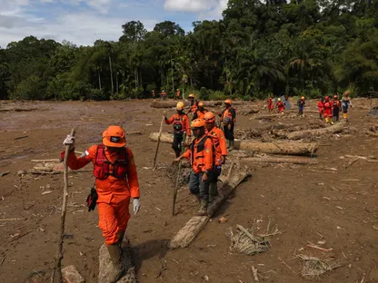 إندونيسيا.. الجيش يكثف جهود الإغاثة بعد الفيضانات