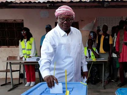 غينيا بيساو.. جنرال يؤدي اليمين رئيساً انتقالياً بعد الإطاحة بالرئيس عمر سيسوكو