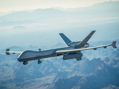 طائرة مسيرة من طراز MQ-9 تصنعها شركة General Atomics تحلق خلال تجربة طيران - @GenAtomics_ASI