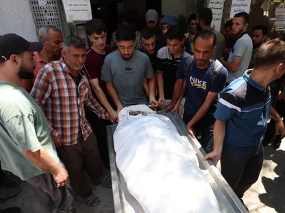 إسرائيل تصعّد هجماتها على غزة مع استمرار مفاوضات القاهرة